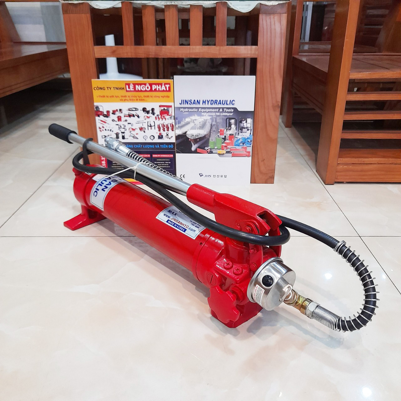 JHP-2B, Bơm tay thủy lực 700 bar, 2.3 lít
