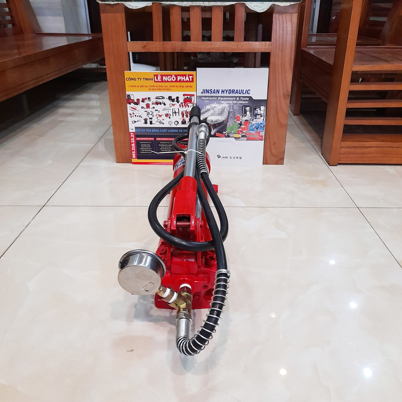 JHP-2B, Bơm tay thủy lực 700 bar, 2.3 lít