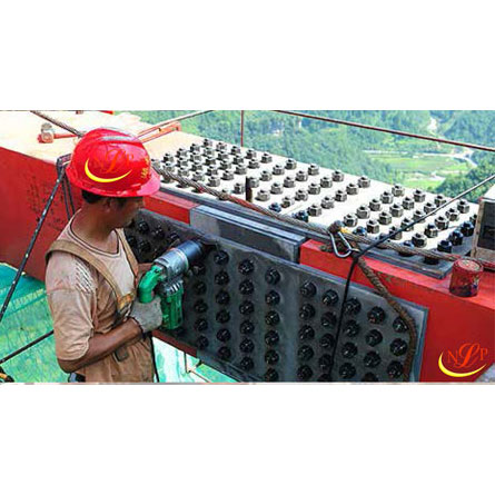 cần xén bulong M20-M24